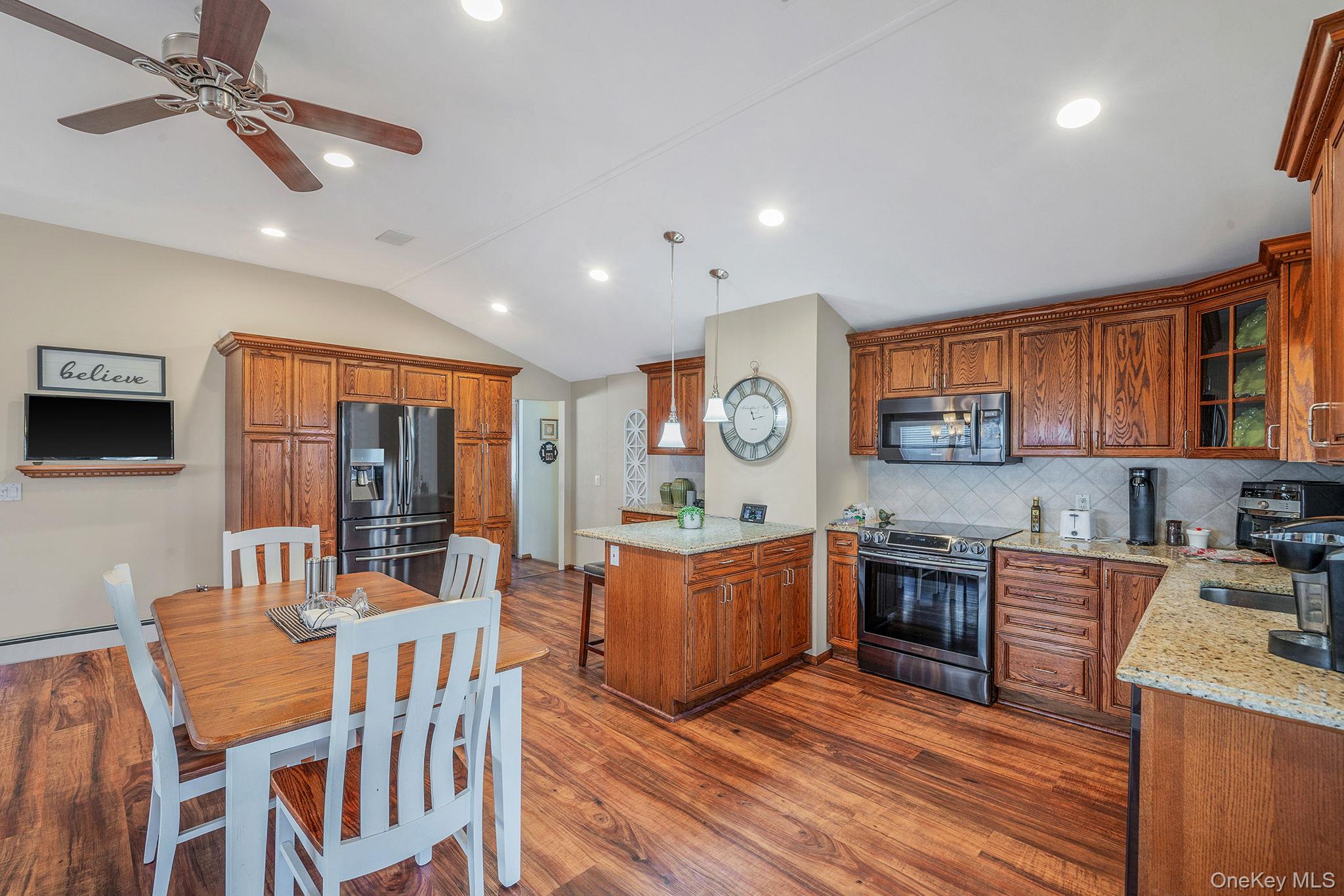 #13 photo, 28 Pamela Lane, Selden , NY 11784