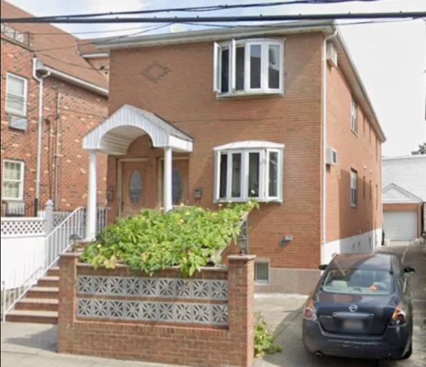 #1 photo, 43-75 163rd Street, #Duplex House Apt, 플러싱 East Flushing , NY 11358