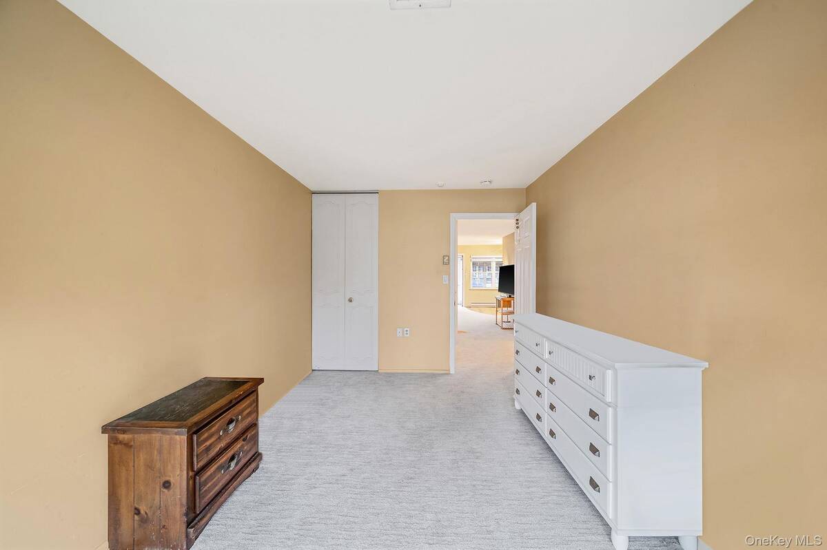 #14 photo, 116 Exmore Court, Ridge , NY 11961