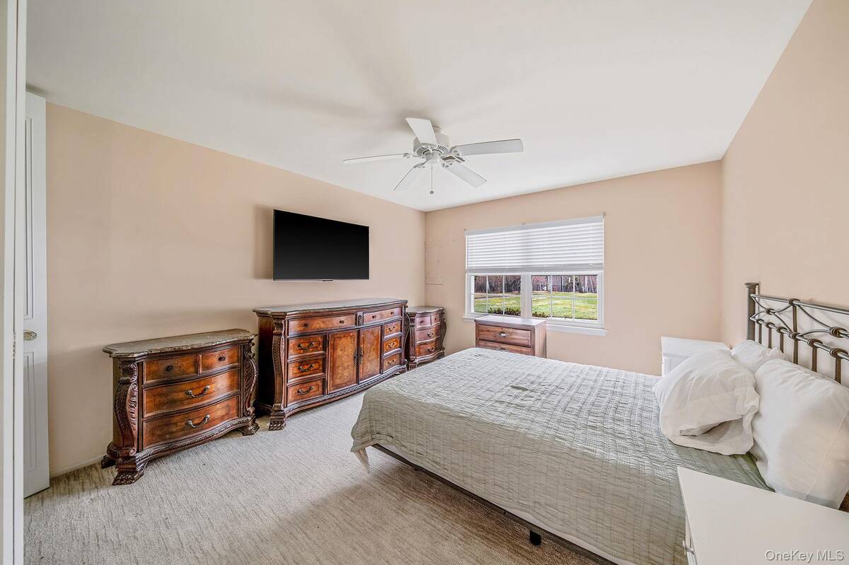 #15 photo, 116 Exmore Court, Ridge , NY 11961