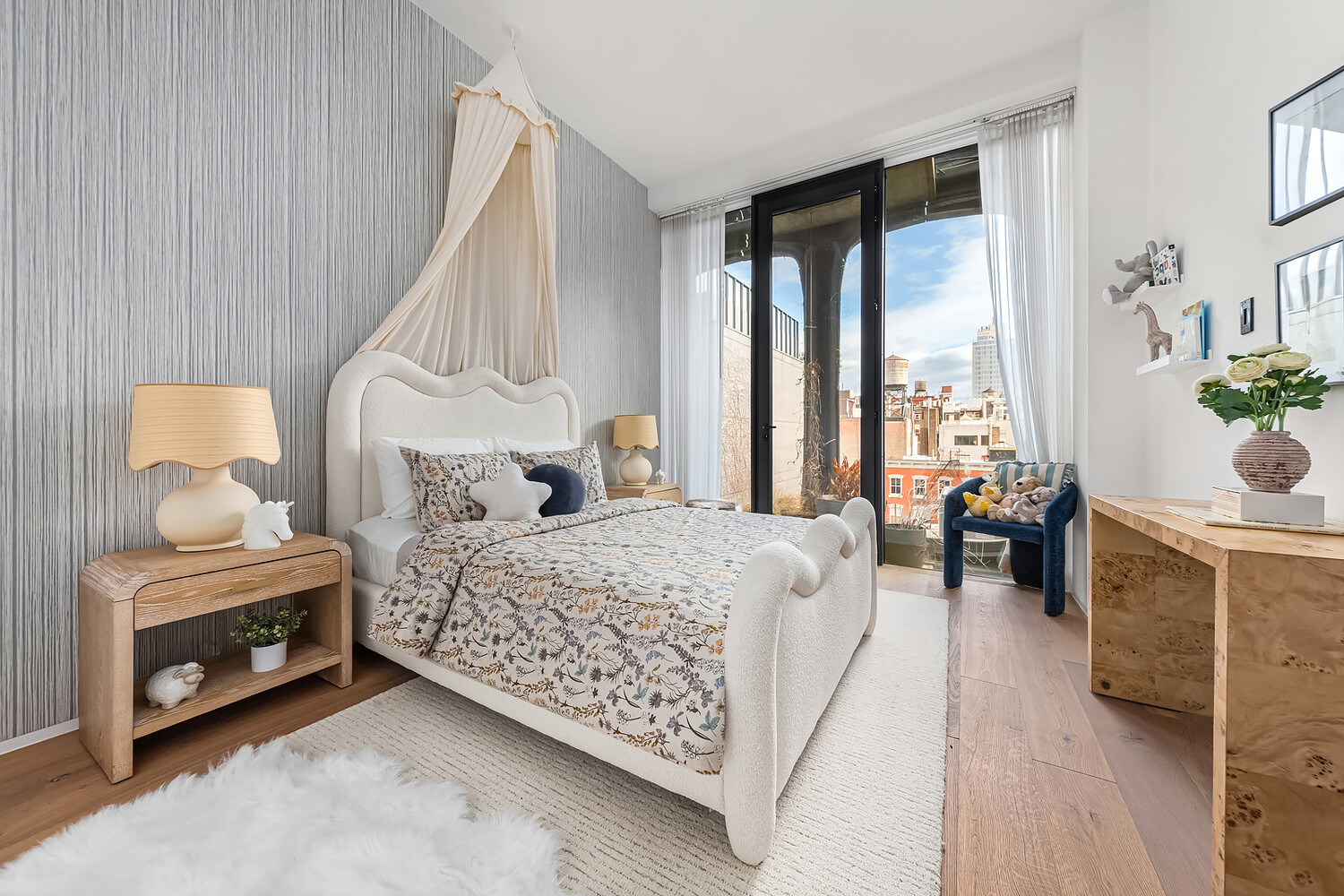 #10 photo, 325 W BROADWAY, SoHo , NY 10013