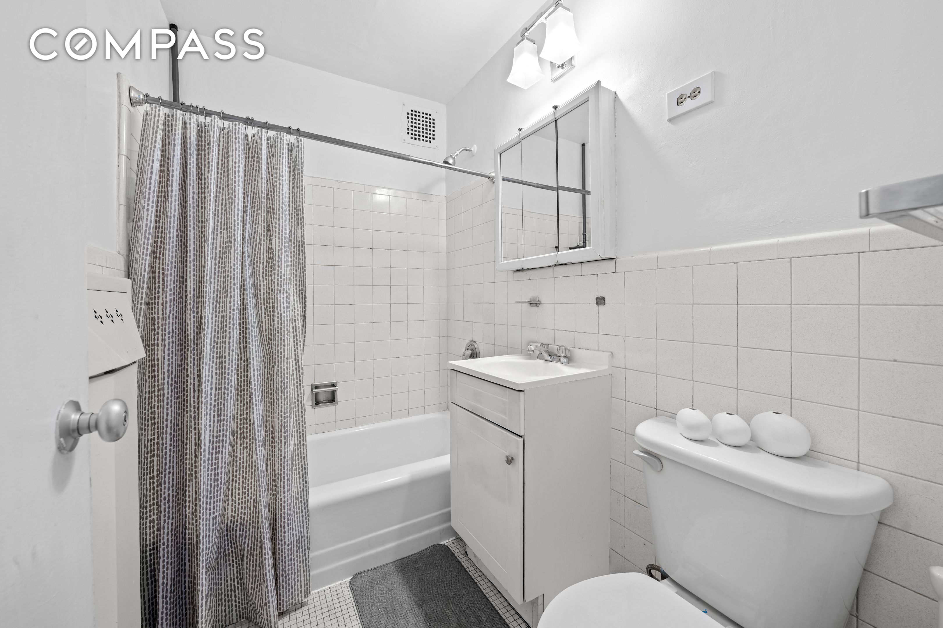 #14 photo, 185 Hall Street, 브루클린 Clinton Hill , NY 11205