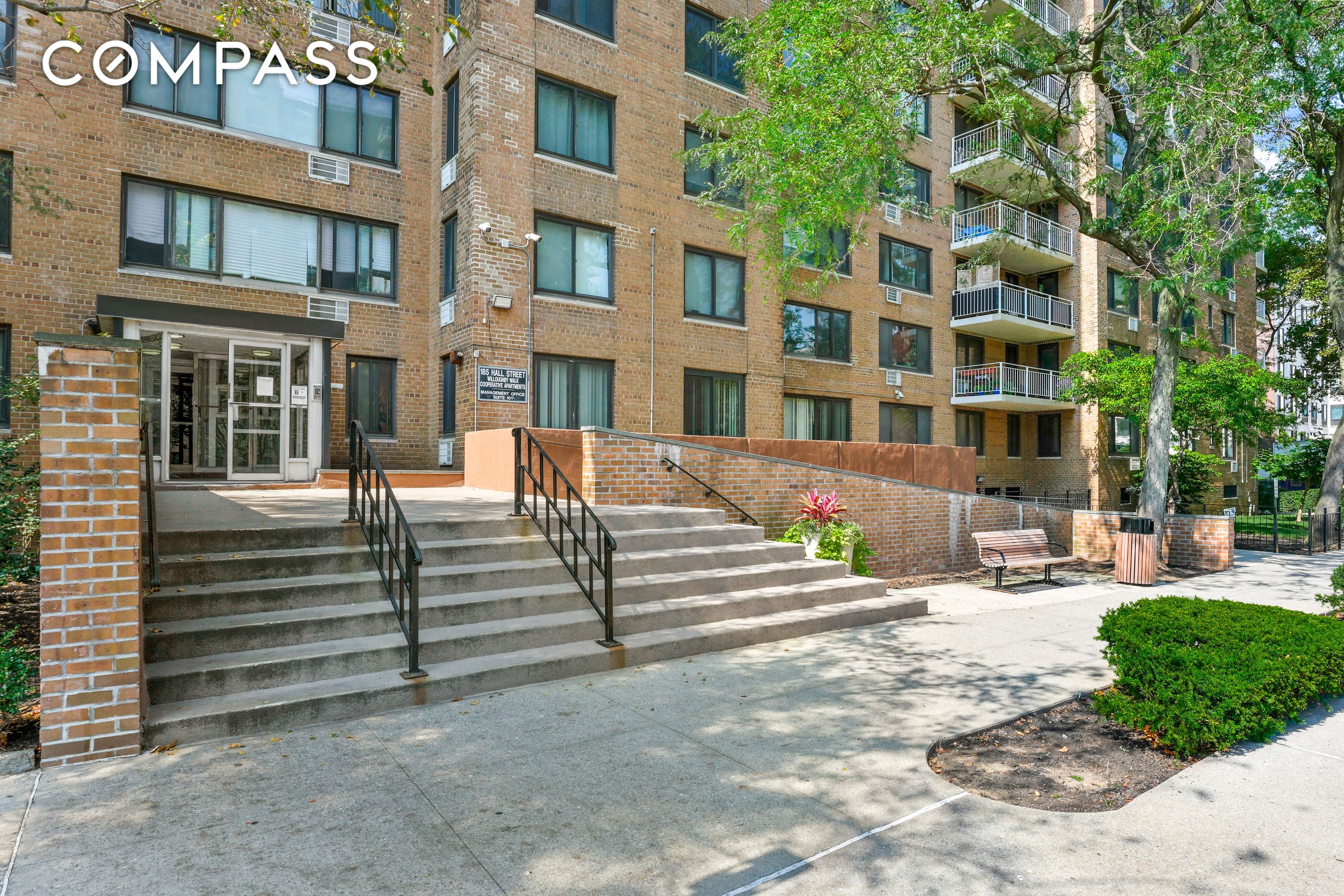 #19 photo, 185 Hall Street, 브루클린 Clinton Hill , NY 11205