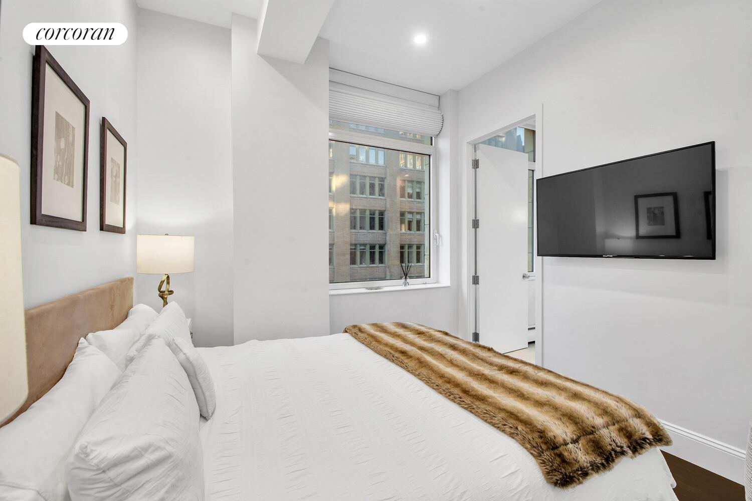 #9 photo, 245 7TH Avenue, Chelsea , NY 10001