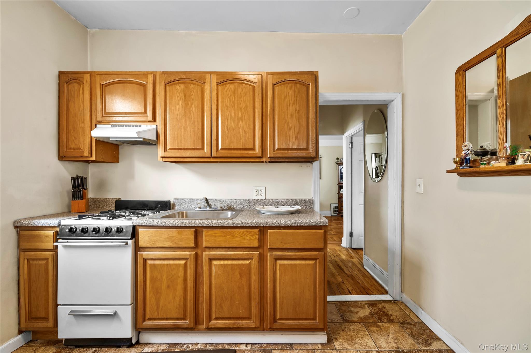 #10 photo, 2976 Lawton Avenue, Bronx , NY 10465