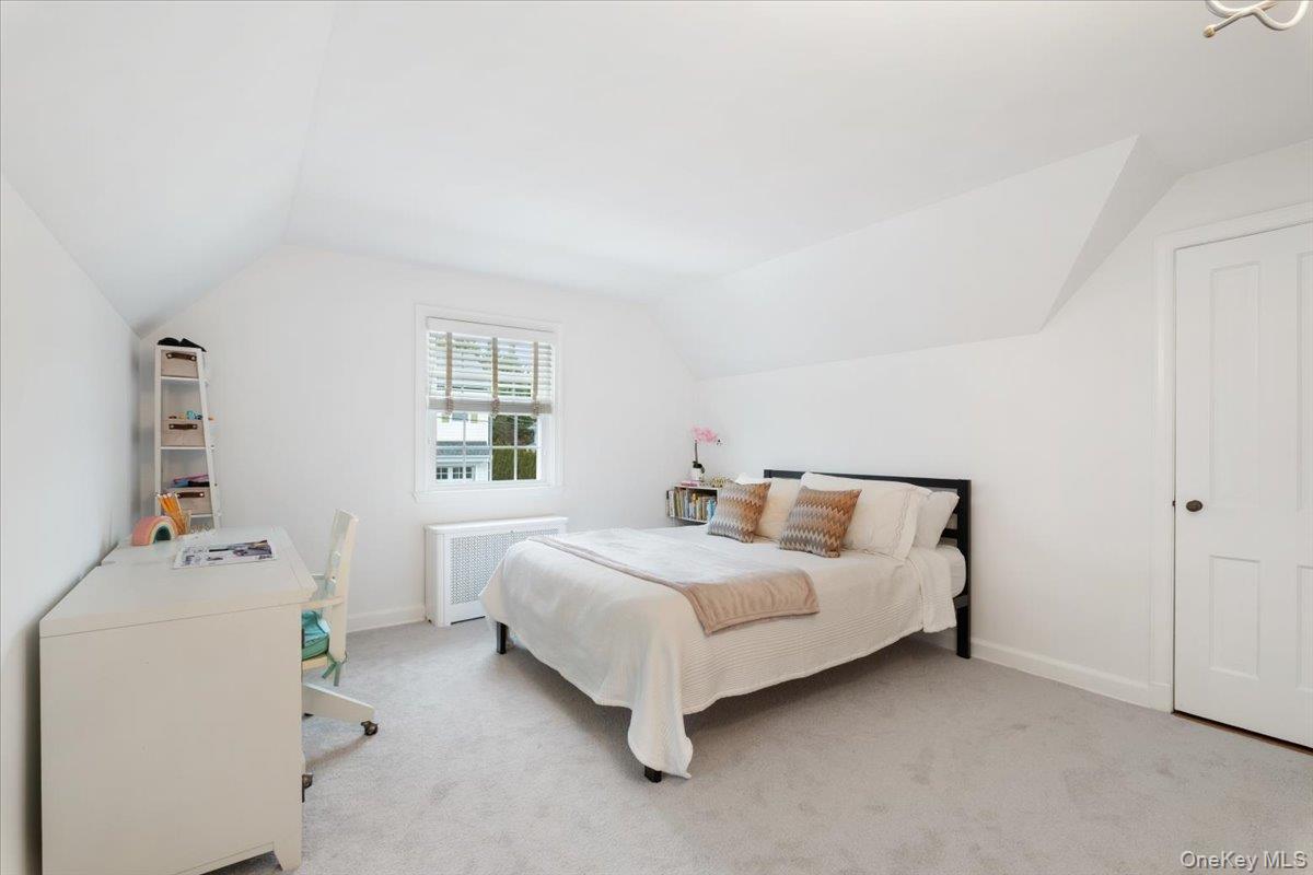 #20 photo, 12 Stoneleigh Close, Scarsdale , NY 10583