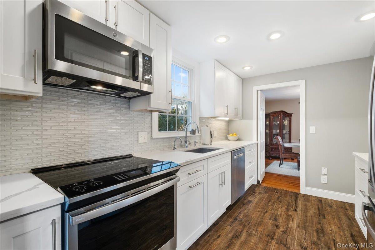 #9 photo, 12 Stoneleigh Close, Scarsdale , NY 10583