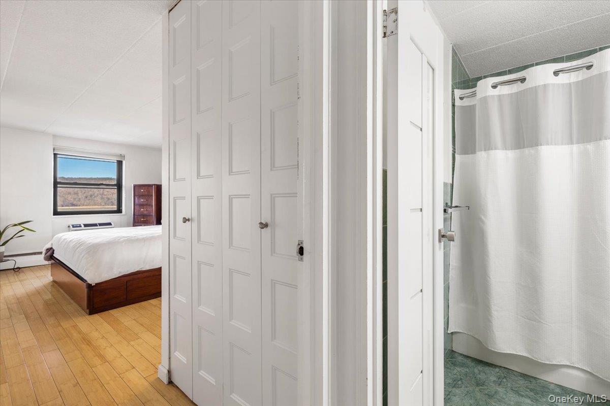 #11 photo, 1085 Warburton Ave, Yonkers , NY 10701