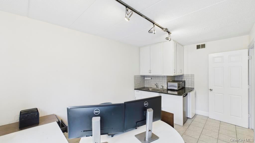 #9 photo, 8708 Justice Avenue, 뉴욕퀸즈 Elmhurst , NY 11373