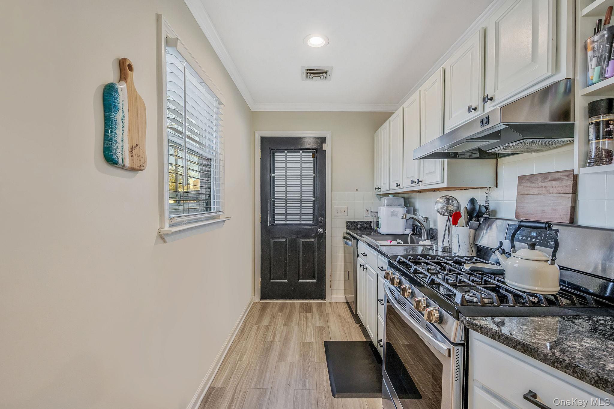 #15 photo, 792 Frankford Road, West Babylon , NY 11704