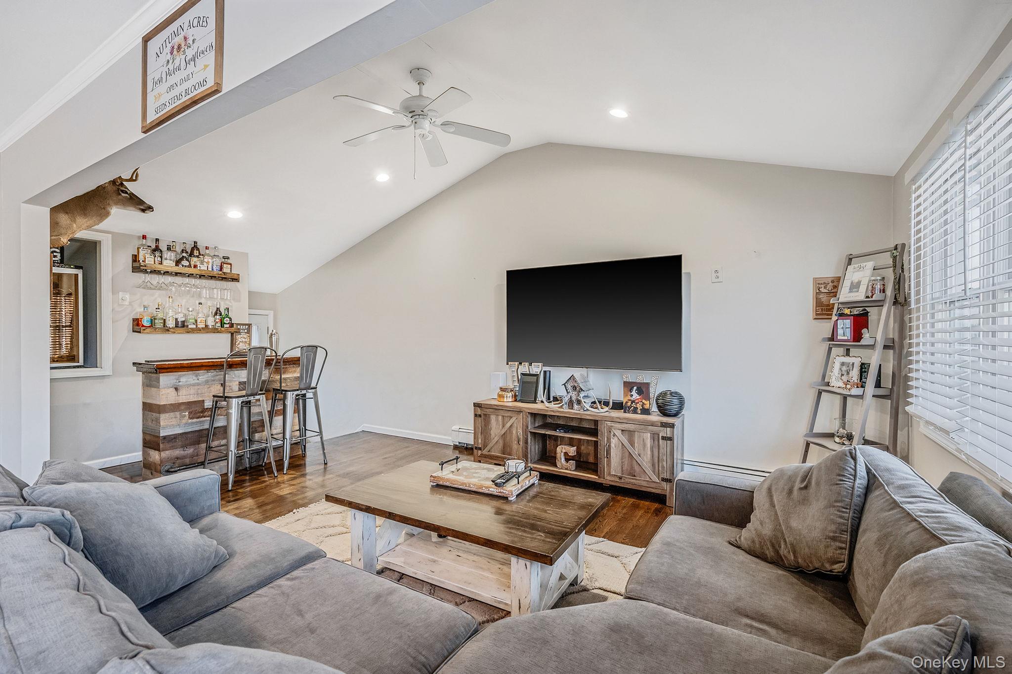 #6 photo, 792 Frankford Road, West Babylon , NY 11704