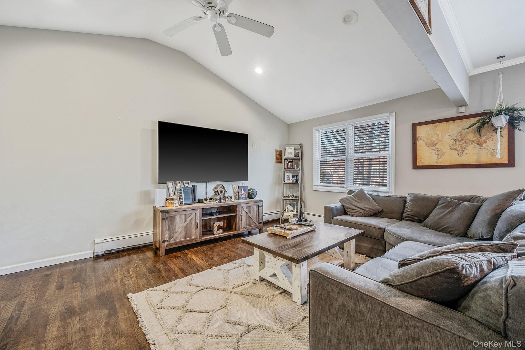 #7 photo, 792 Frankford Road, West Babylon , NY 11704