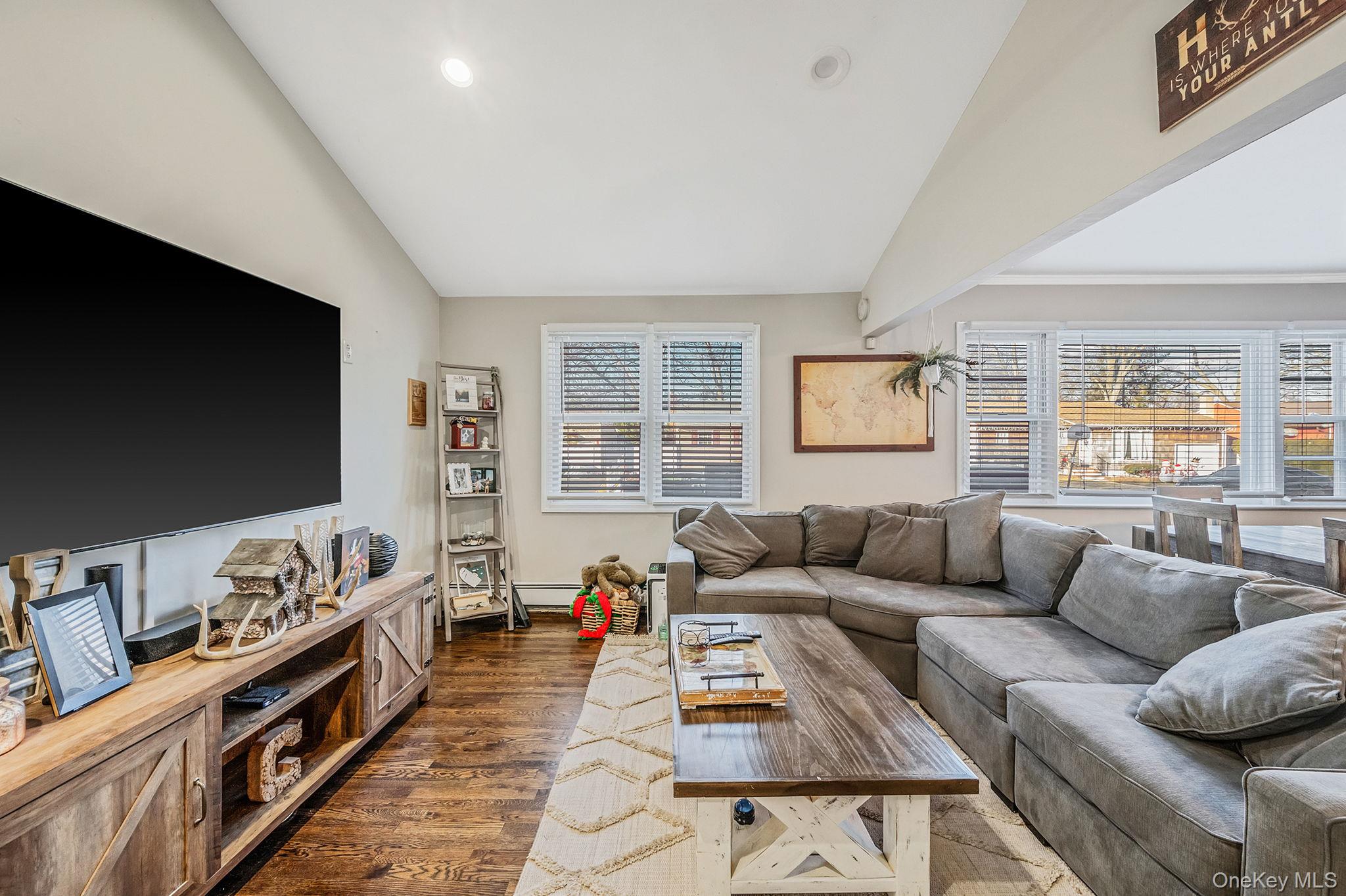 #8 photo, 792 Frankford Road, West Babylon , NY 11704