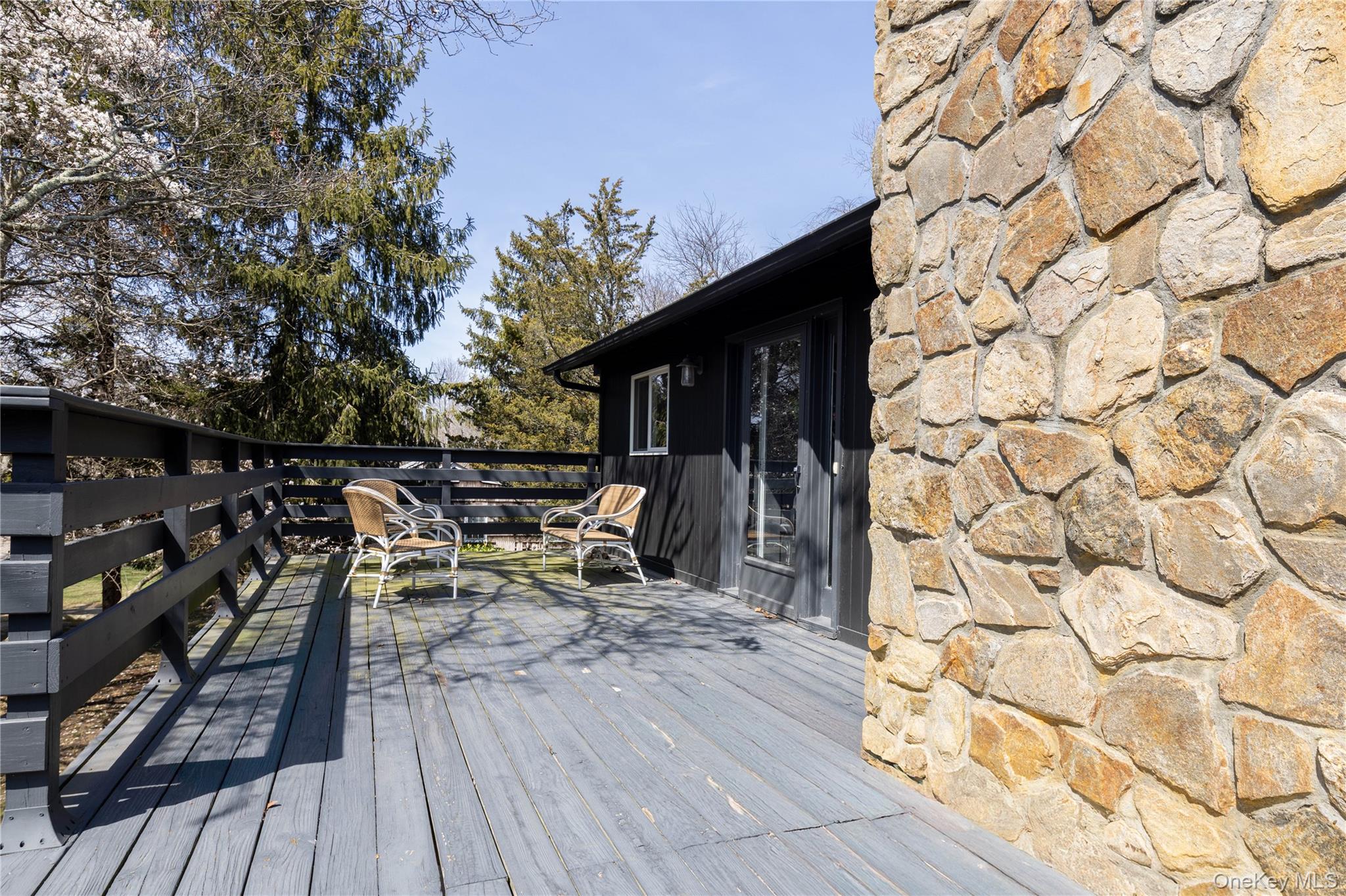 #14 photo, 10 Cedar Avenue, Southampton , NY 11968