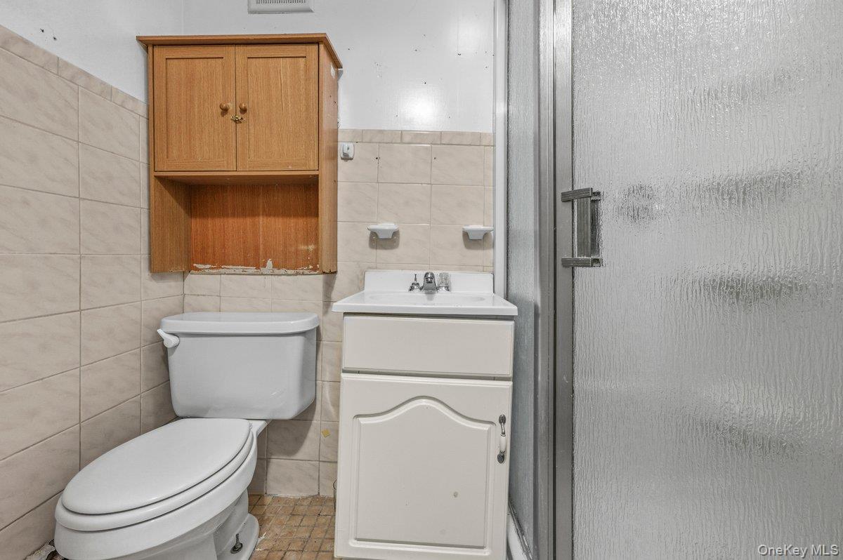 #13 photo, 10409 94th Avenue, كوينز Ozone Park , NY 11416