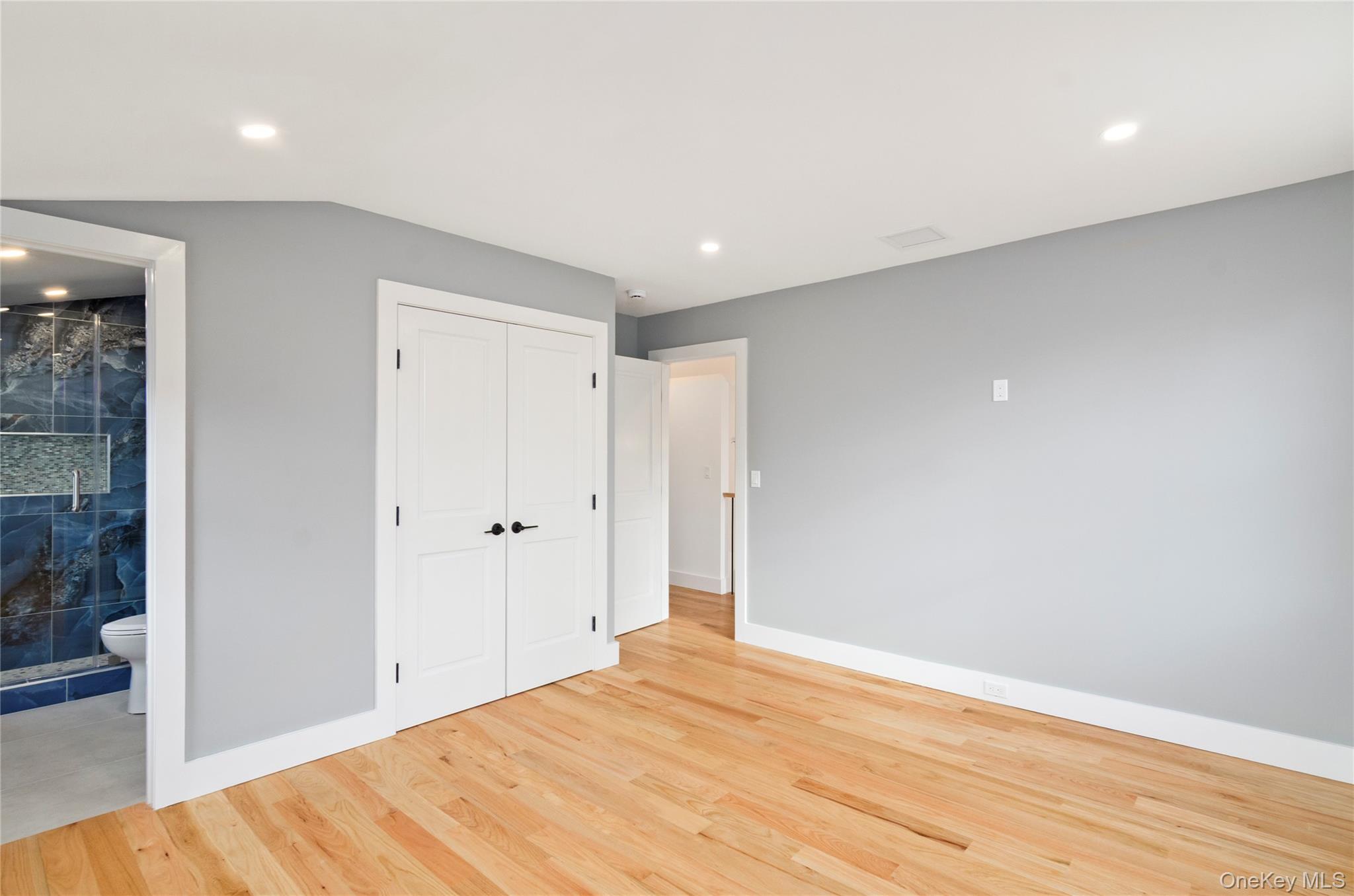 #19 photo, 1 Lynnwood Court, מחוז סאפוק Hampton Bays , NY 11946