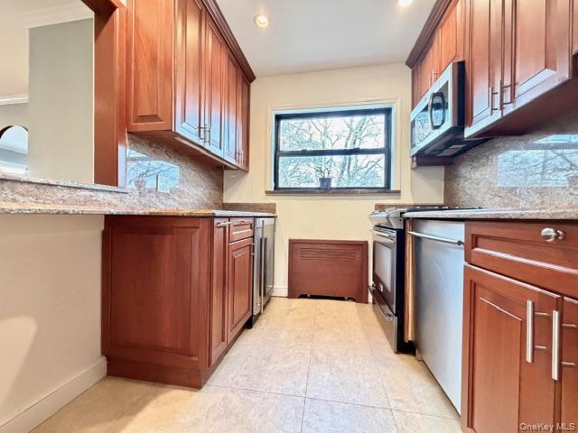 #4 photo, 218-02 73rd Avenue, Bayside , NY 11364