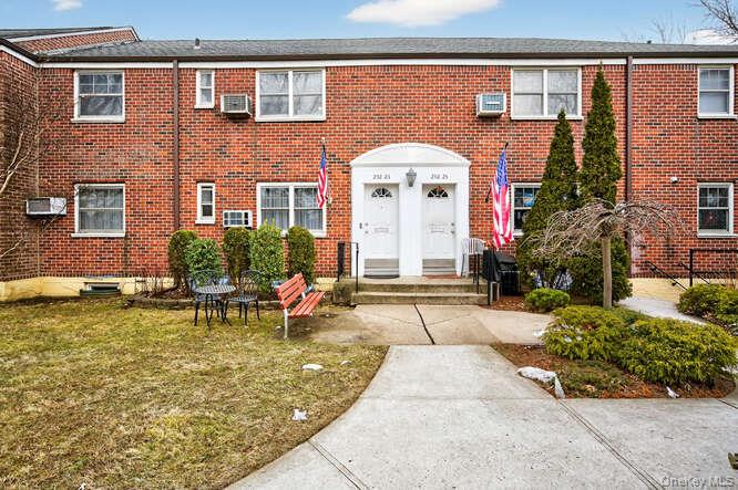 #3 photo, 252-23 63rd Avenue, קווינס Little Neck , NY 11362