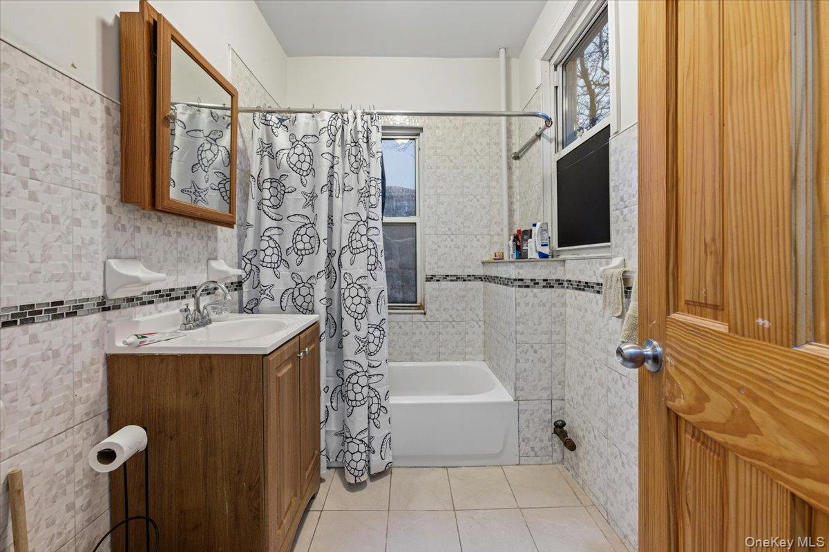 #4 photo, 107-53 77 Street, Ozone Park , NY 11417