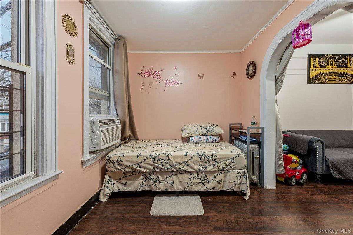 #8 photo, 107-53 77 Street, Ozone Park , NY 11417