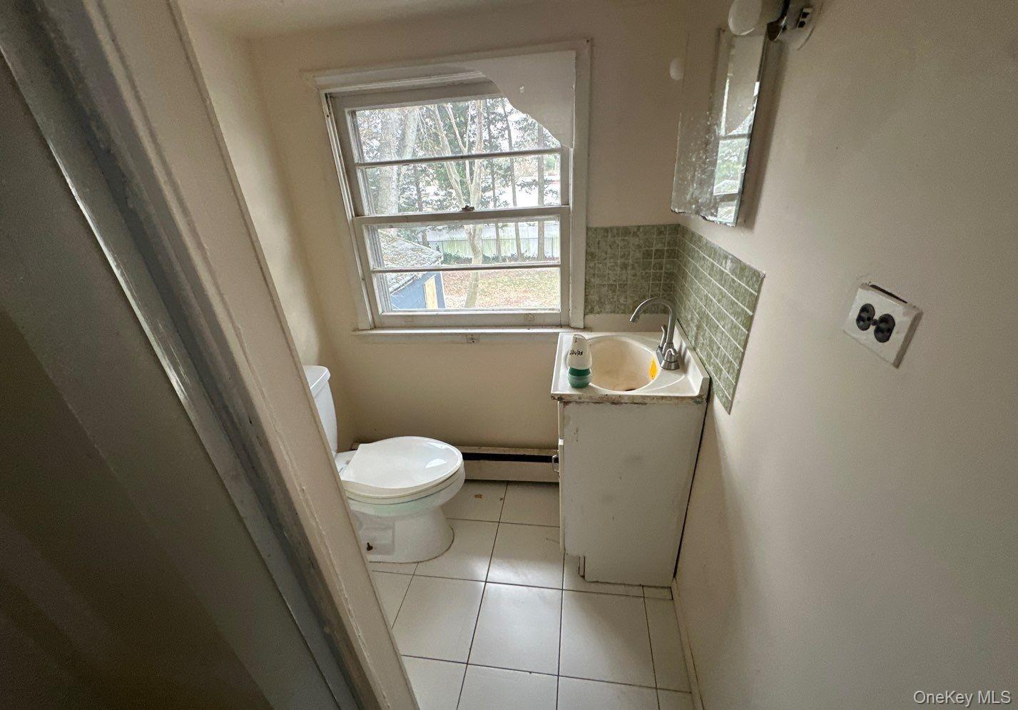 #16 photo, 104 Weeks Road, 롱 아일랜드 North Babylon , NY 11703