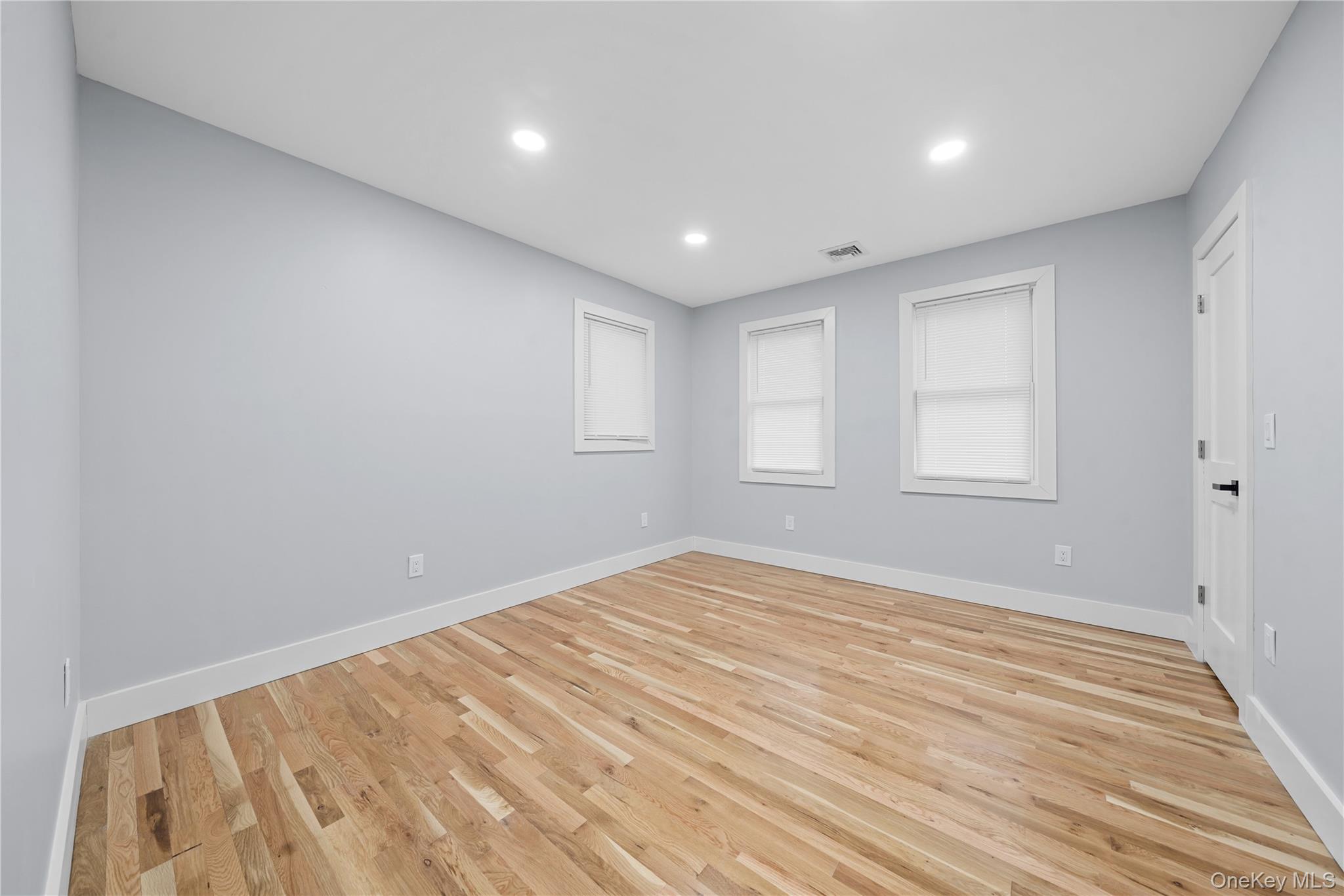 #17 photo, 16 Laurel Avenue, Hempstead , NY 11550