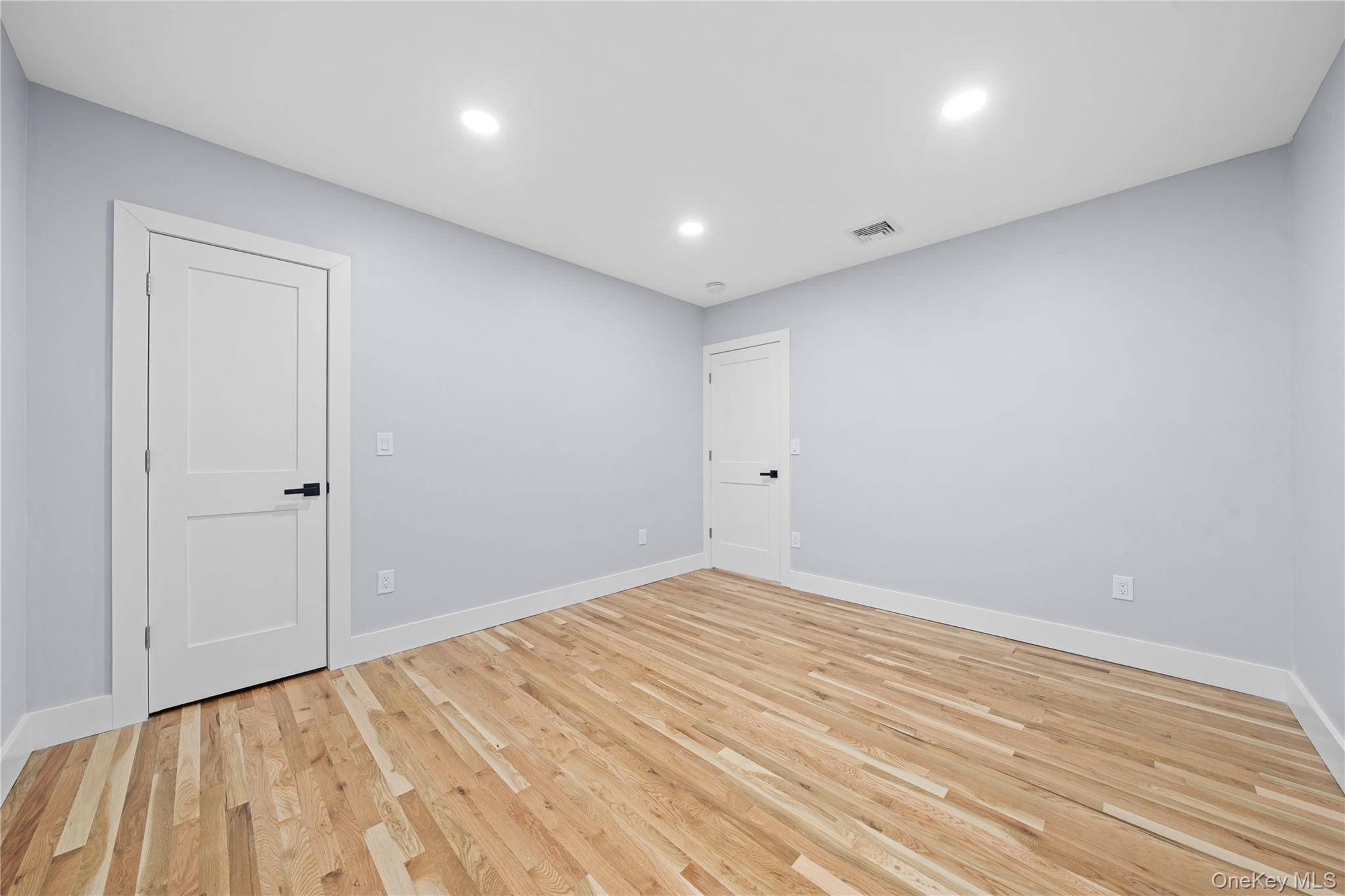 #19 photo, 16 Laurel Avenue, Hempstead , NY 11550