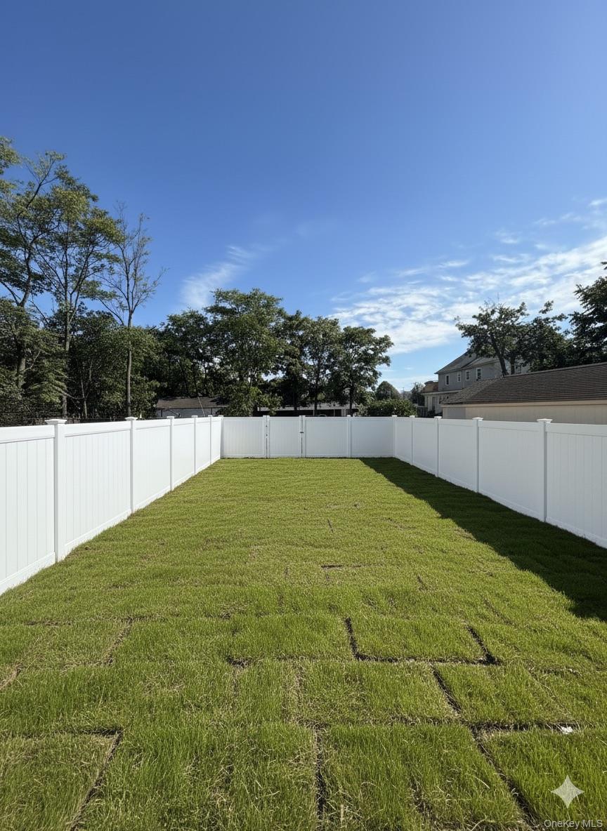 #3 photo, 16 Laurel Avenue, Hempstead , NY 11550