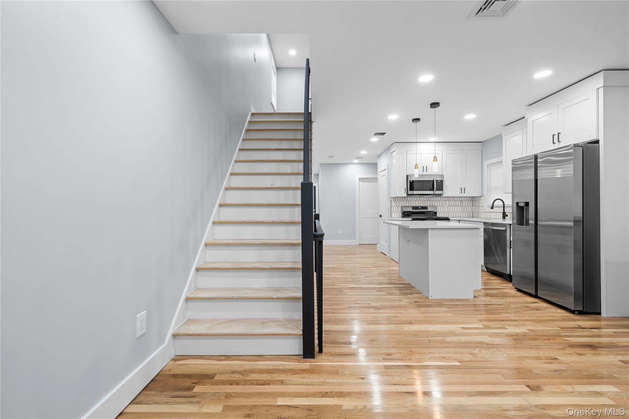 #6 photo, 16 Laurel Avenue, Hempstead , NY 11550