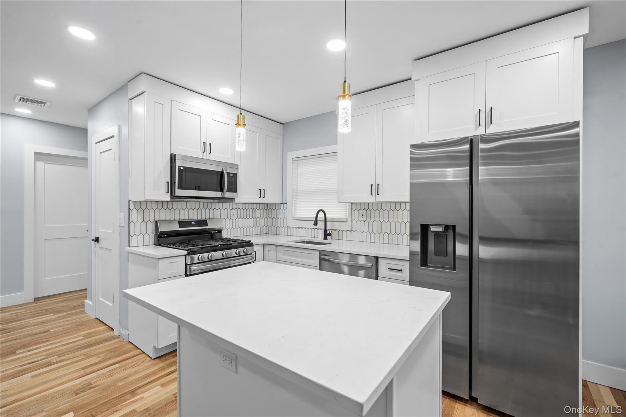 #7 photo, 16 Laurel Avenue, Hempstead , NY 11550