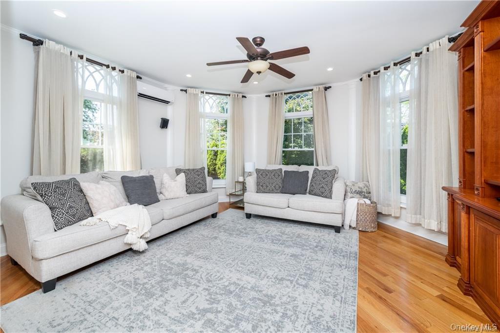 #2 photo, 221 E Sidney Avenue, Mount Vernon , NY 10550