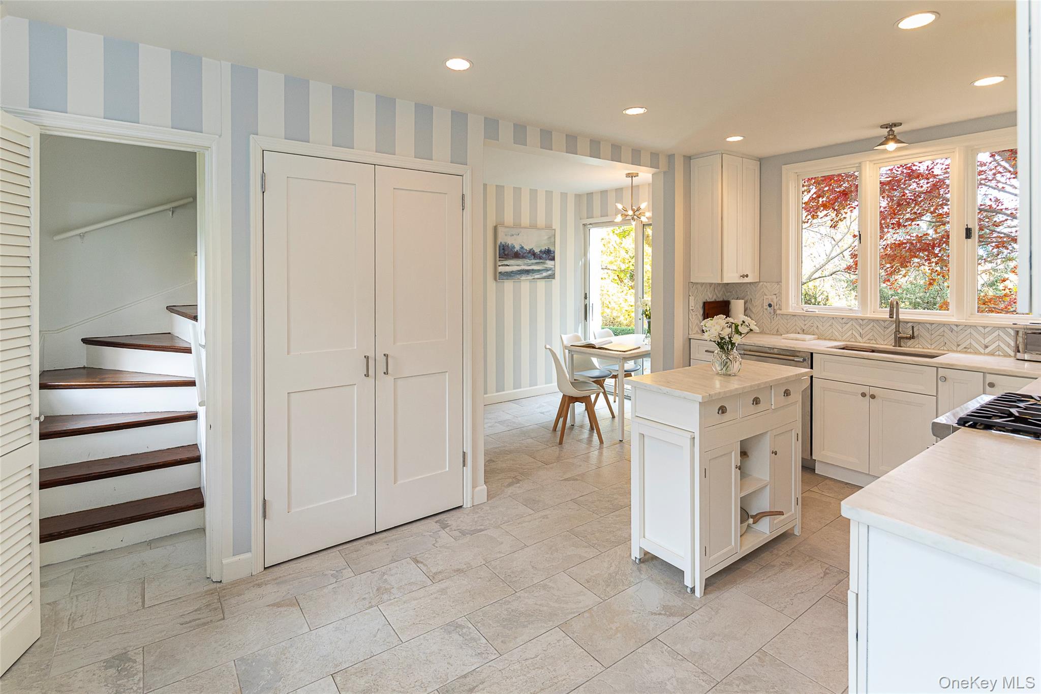 #17 photo, 80 Hereford Road, Bronxville , NY 10708