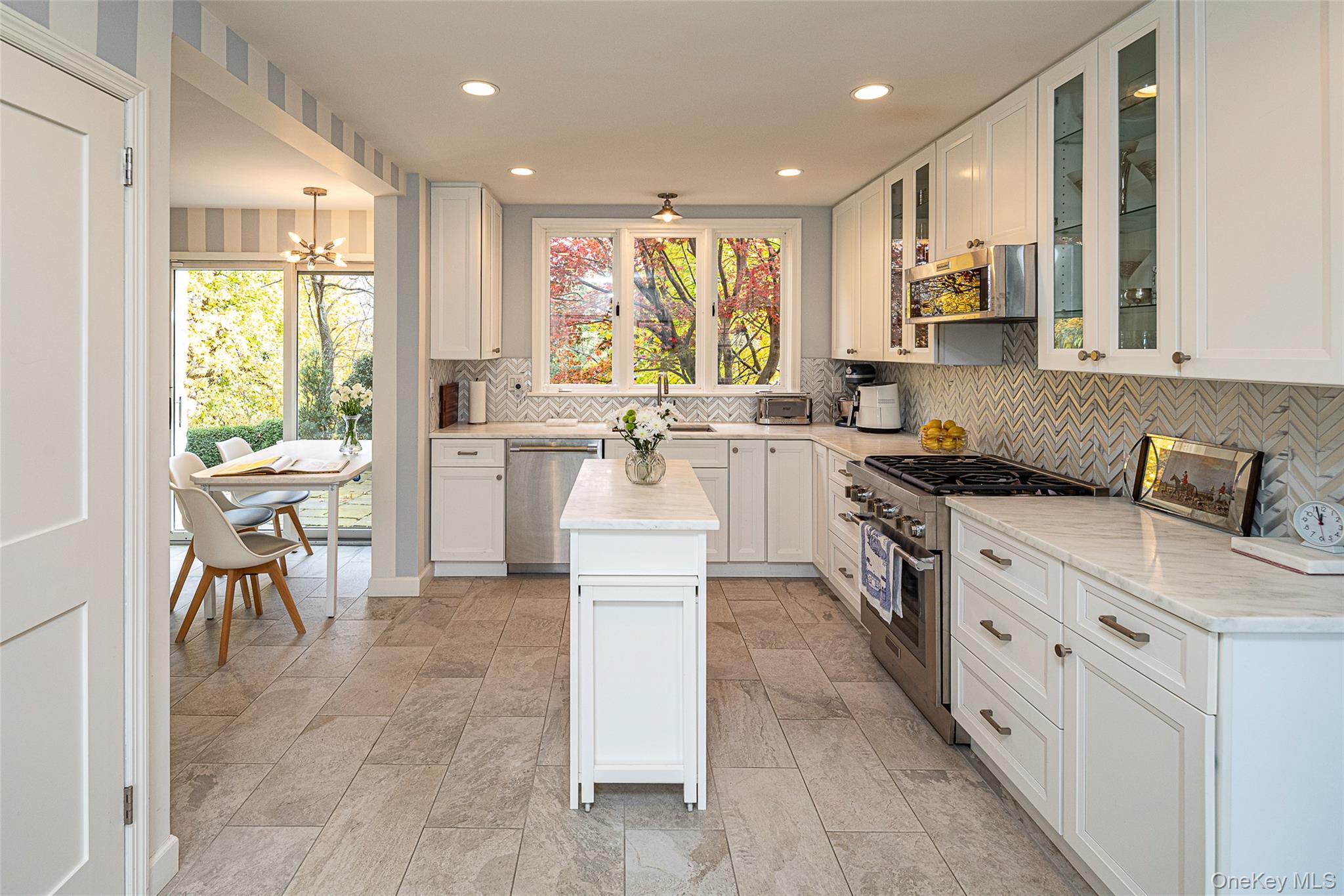 #18 photo, 80 Hereford Road, Bronxville , NY 10708