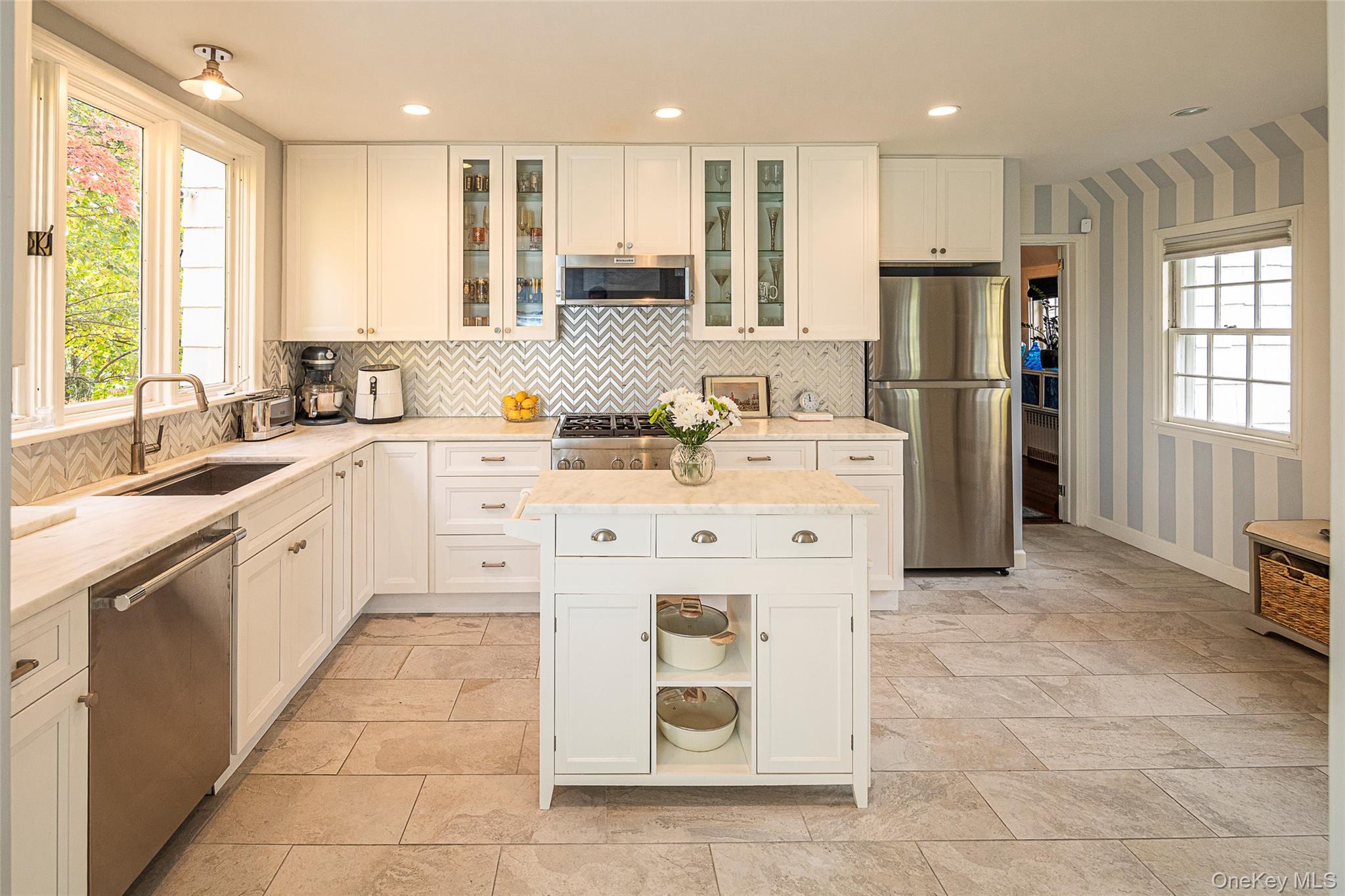 #19 photo, 80 Hereford Road, Bronxville , NY 10708