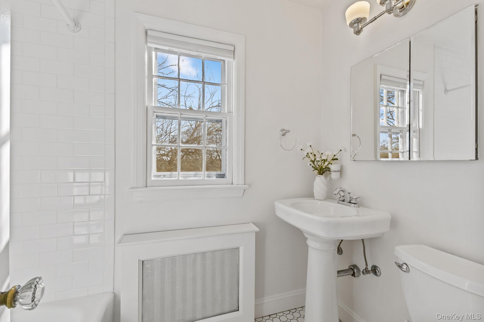 #16 photo, 55 Edgewood Avenue, Larchmont , NY 10538