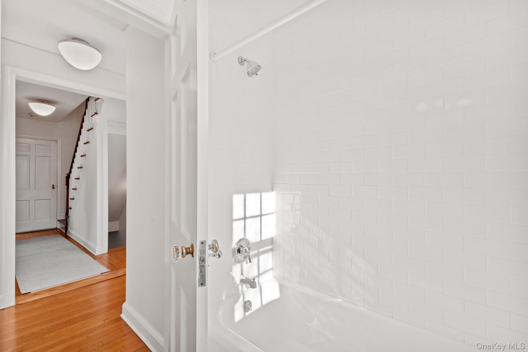 #17 photo, 55 Edgewood Avenue, Larchmont , NY 10538