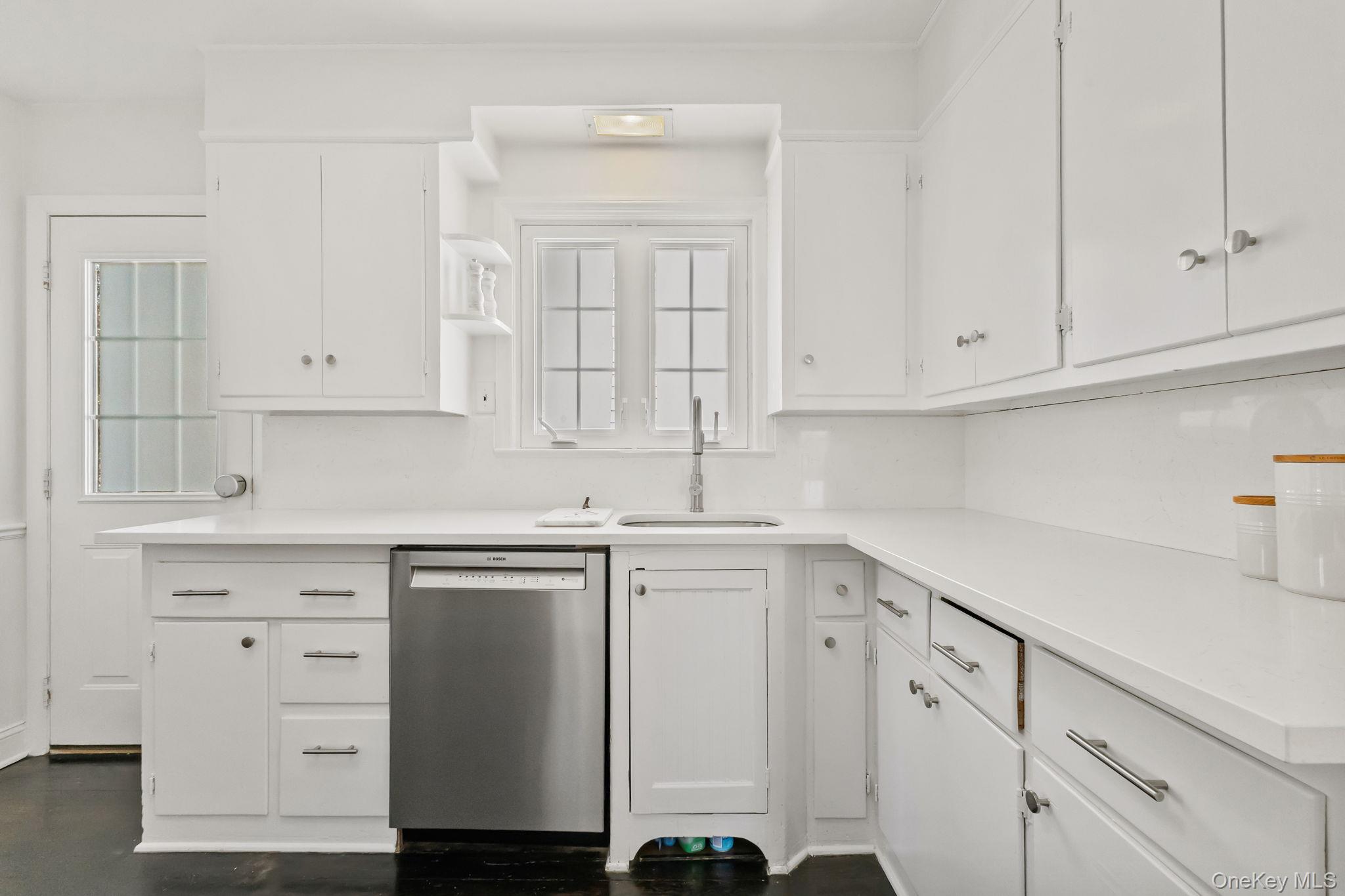 #7 photo, 55 Edgewood Avenue, Larchmont , NY 10538