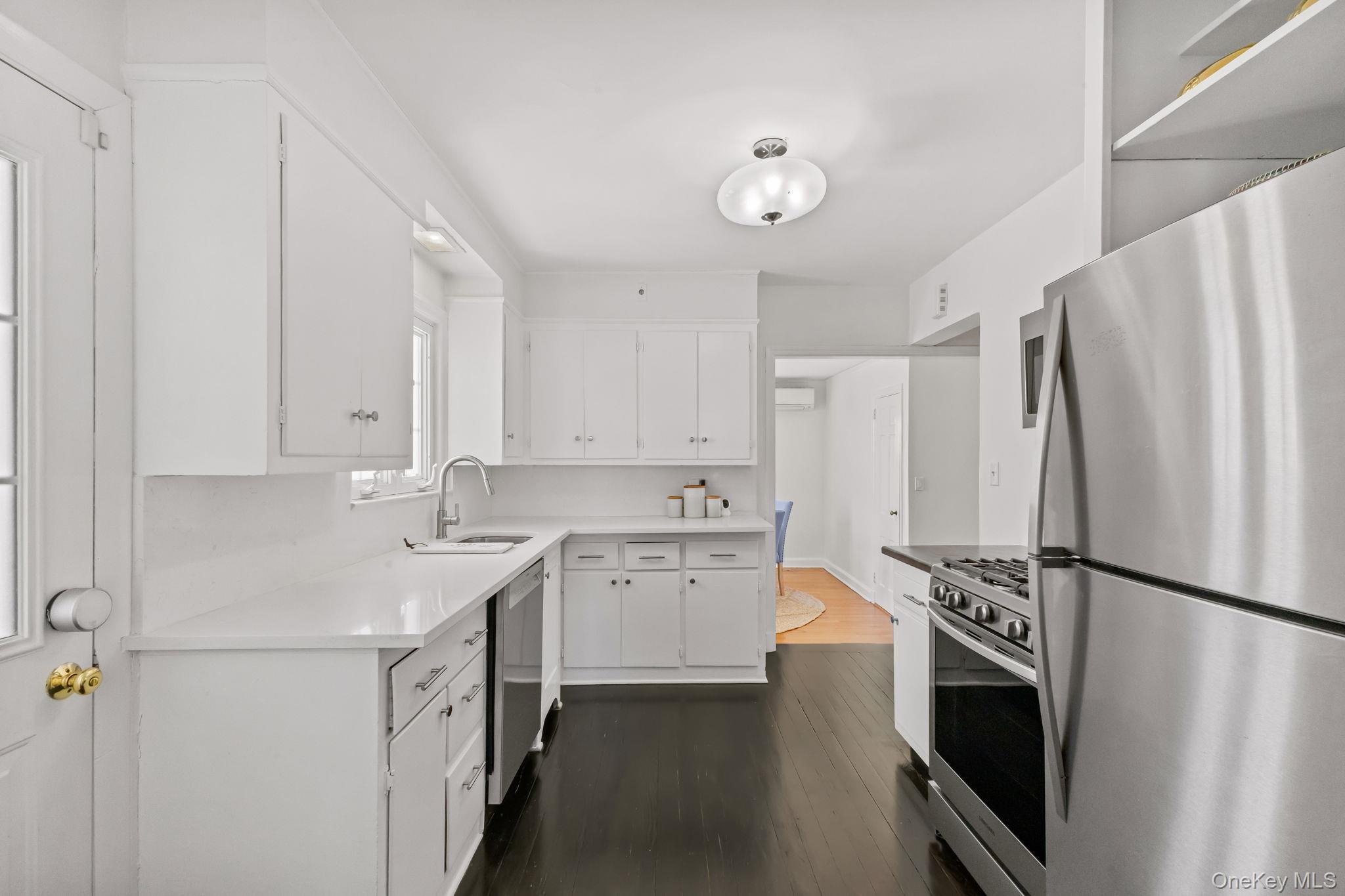 #8 photo, 55 Edgewood Avenue, Larchmont , NY 10538