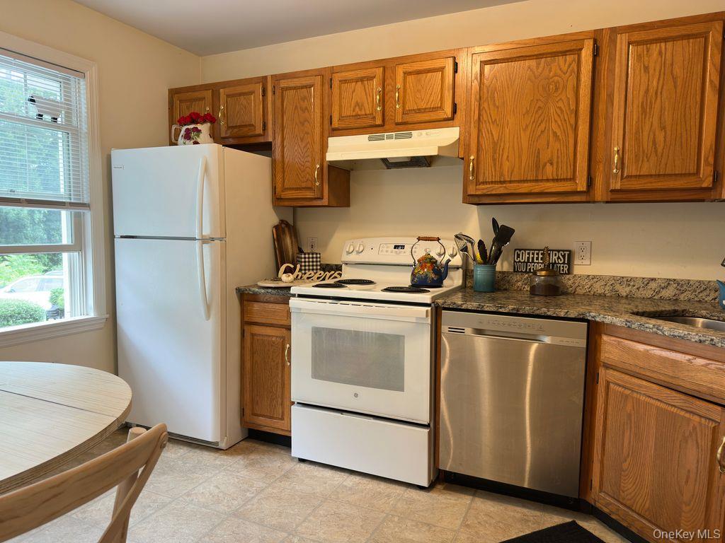 #2 photo, 1870 Baldwin Road, Yorktown Heights , NY 10598