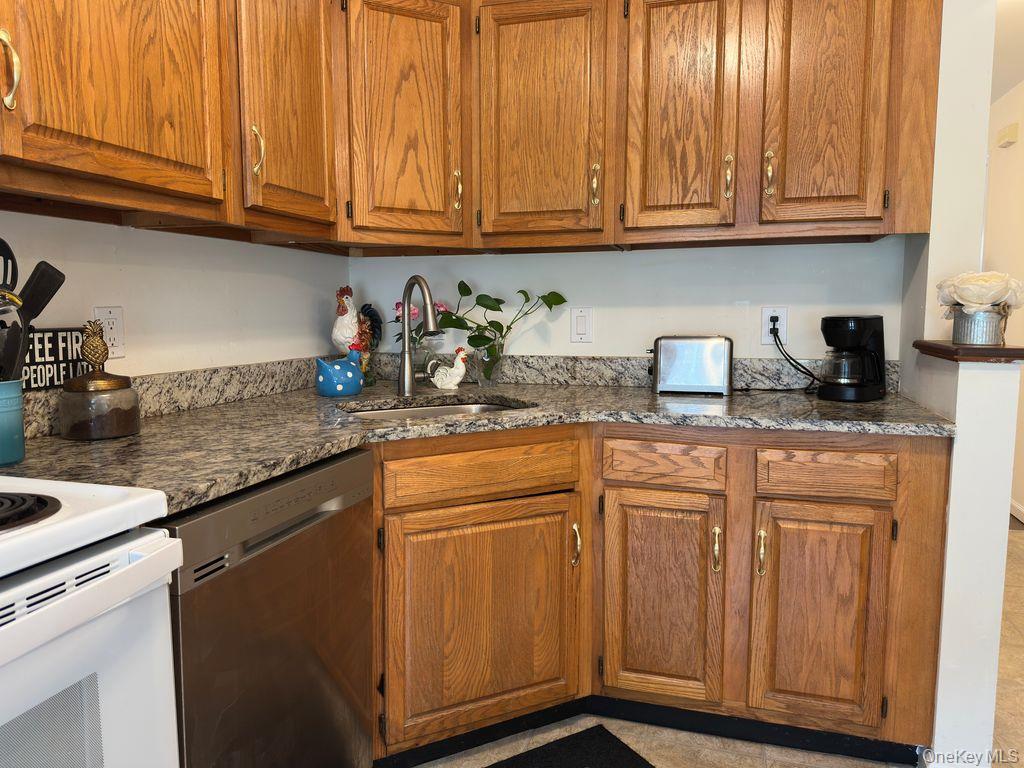 #3 photo, 1870 Baldwin Road, Yorktown Heights , NY 10598