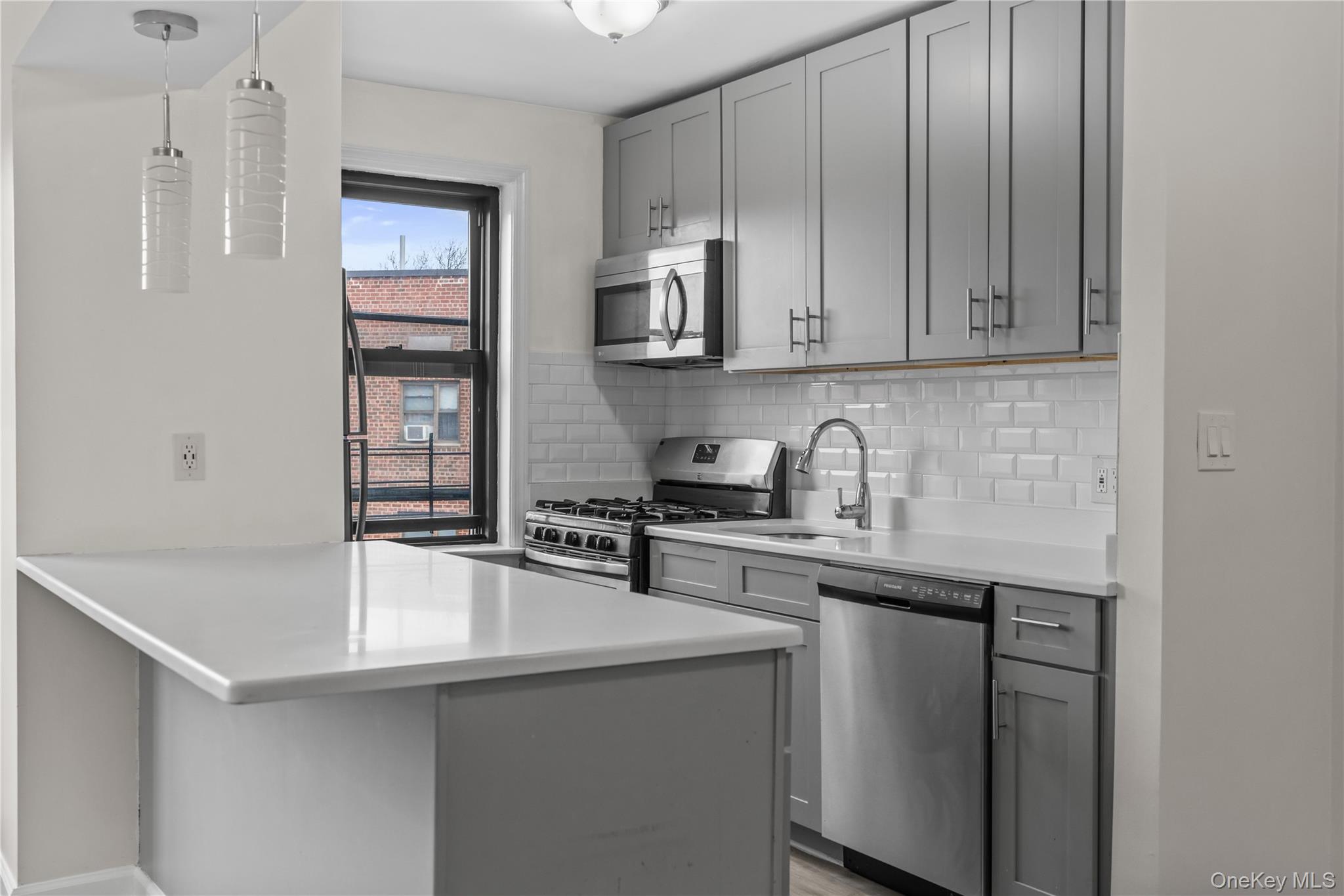 #8 photo, 33 William Street, Mount Vernon , NY 10552