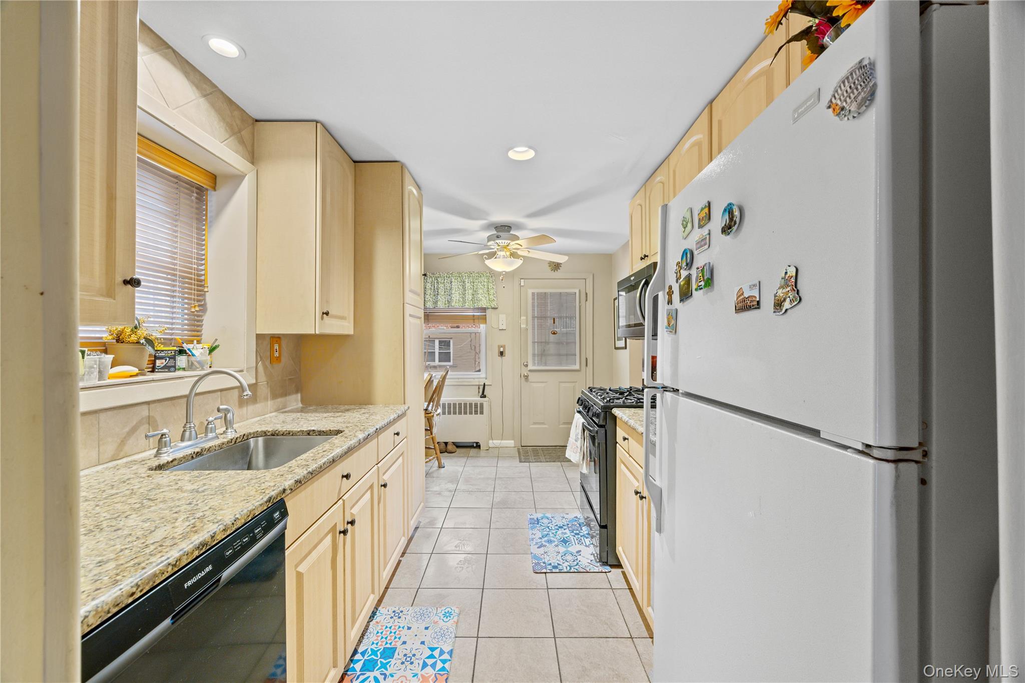 #11 photo, 2004 Bogart Avenue, Bronx , NY 10462