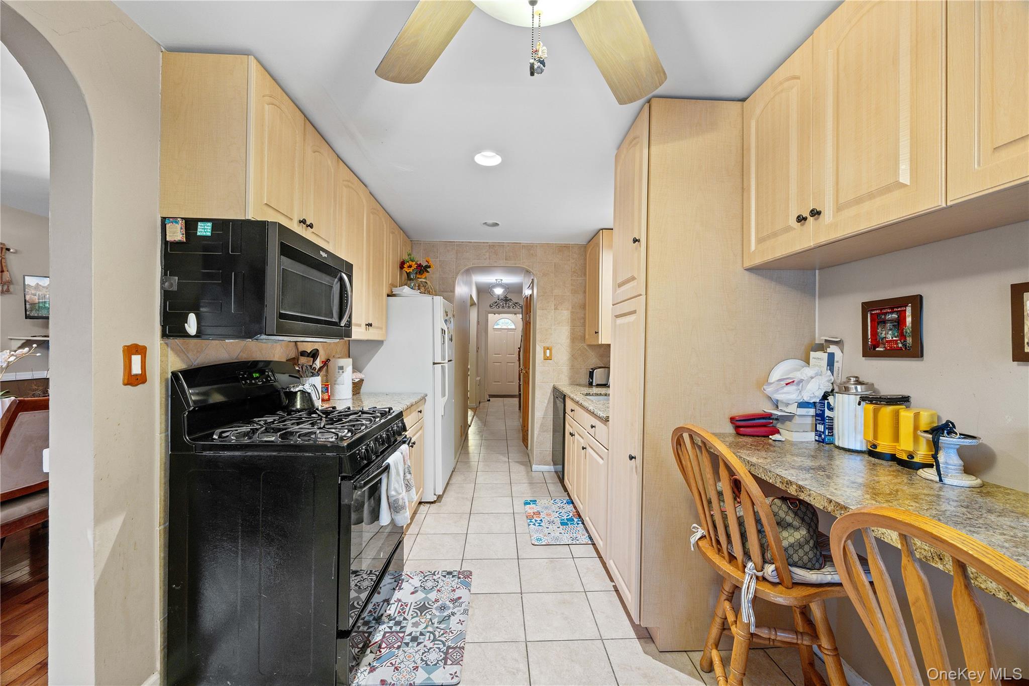 #13 photo, 2004 Bogart Avenue, Bronx , NY 10462