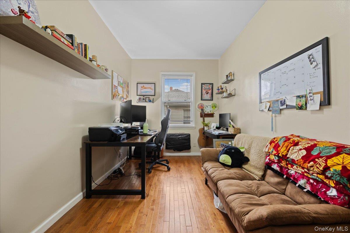 #11 photo, 21-51 48th Street, Куинс ‖ Astoria , NY 11105