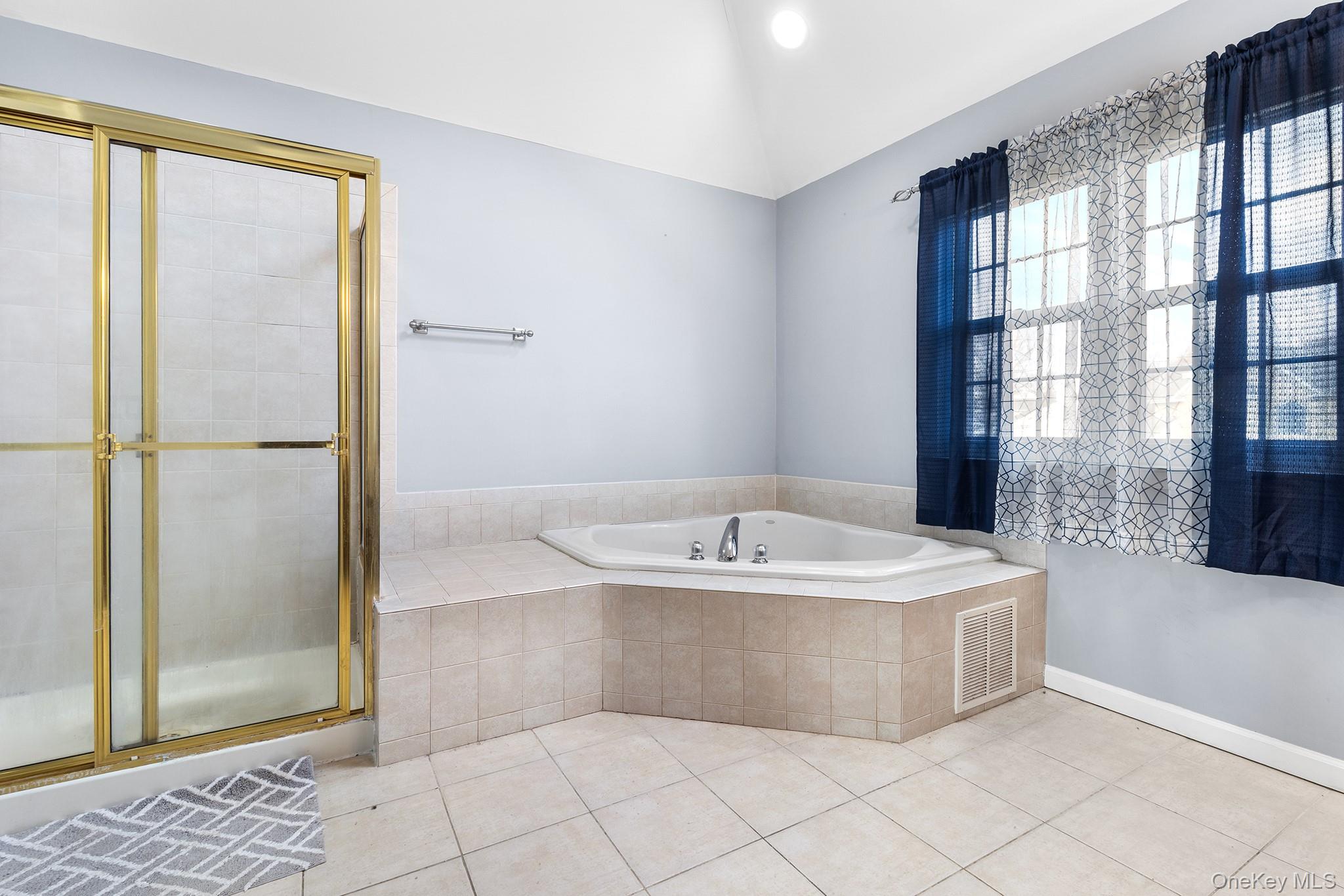 #20 photo, 51 Jordan Drive, Medford , NY 11763