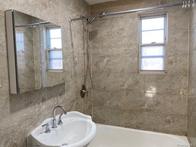 #16 photo, 255-25 74th Avenue, Glen Oaks , NY 11004