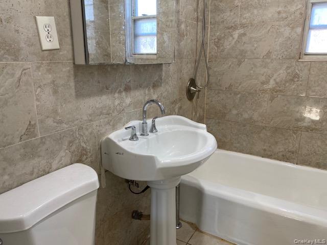 #17 photo, 255-25 74th Avenue, Glen Oaks , NY 11004