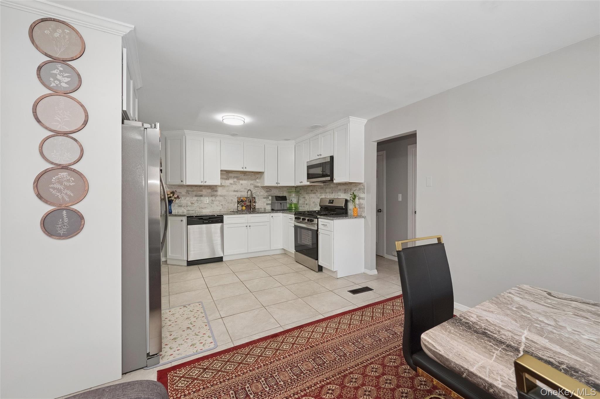 #15 photo, 31 21st Avenue, Bay Shore , NY 11706