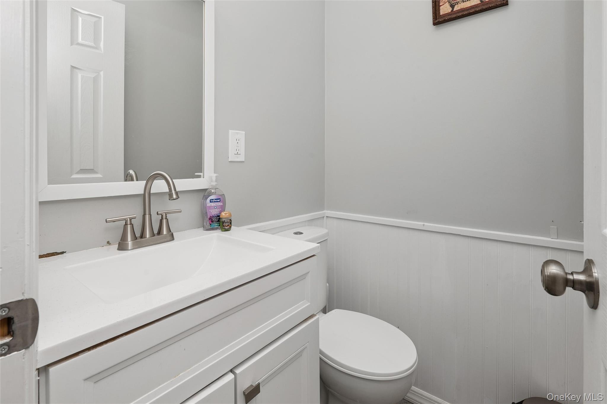 #19 photo, 31 21st Avenue, Bay Shore , NY 11706