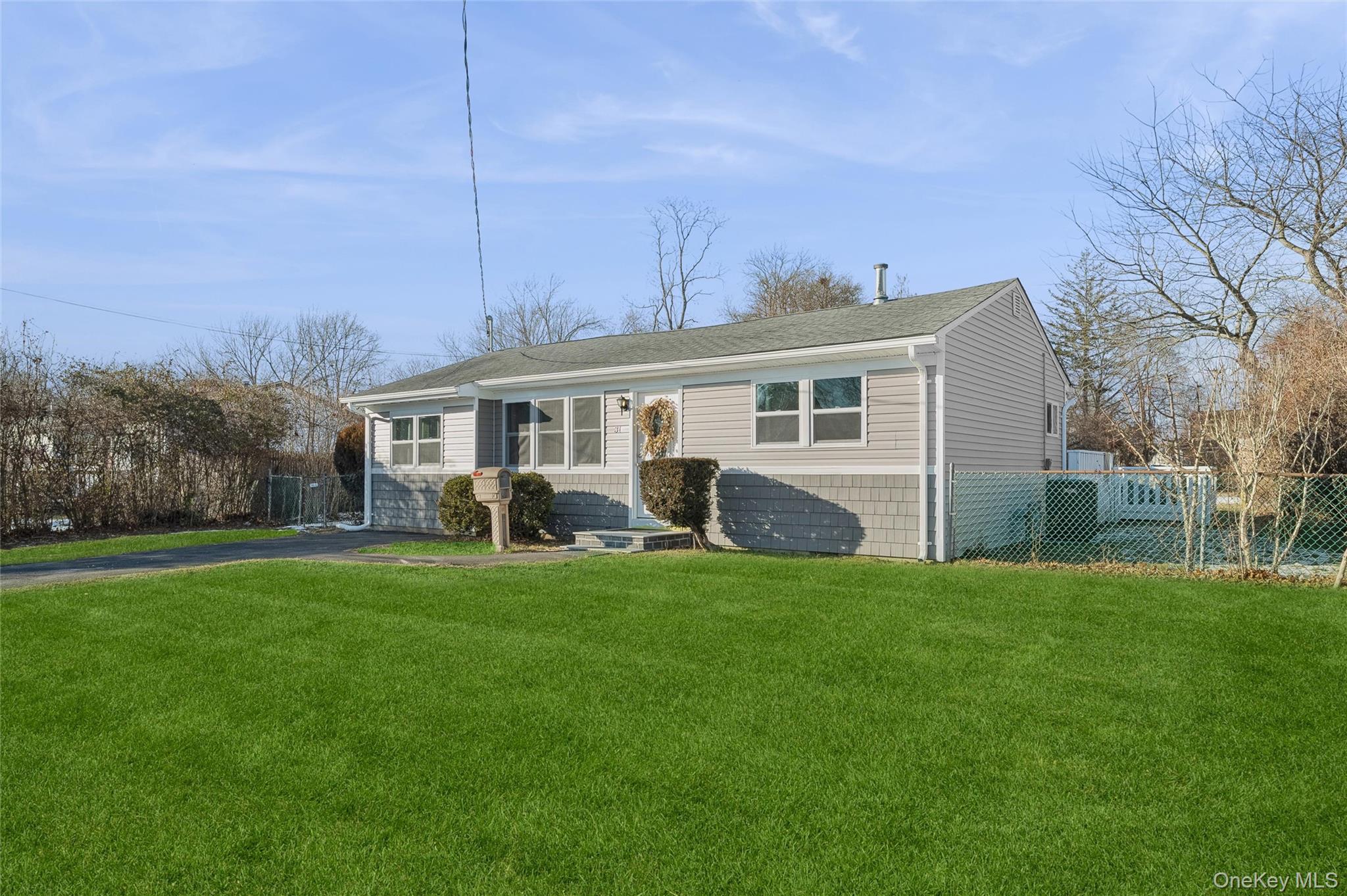 #2 photo, 31 21st Avenue, Bay Shore , NY 11706